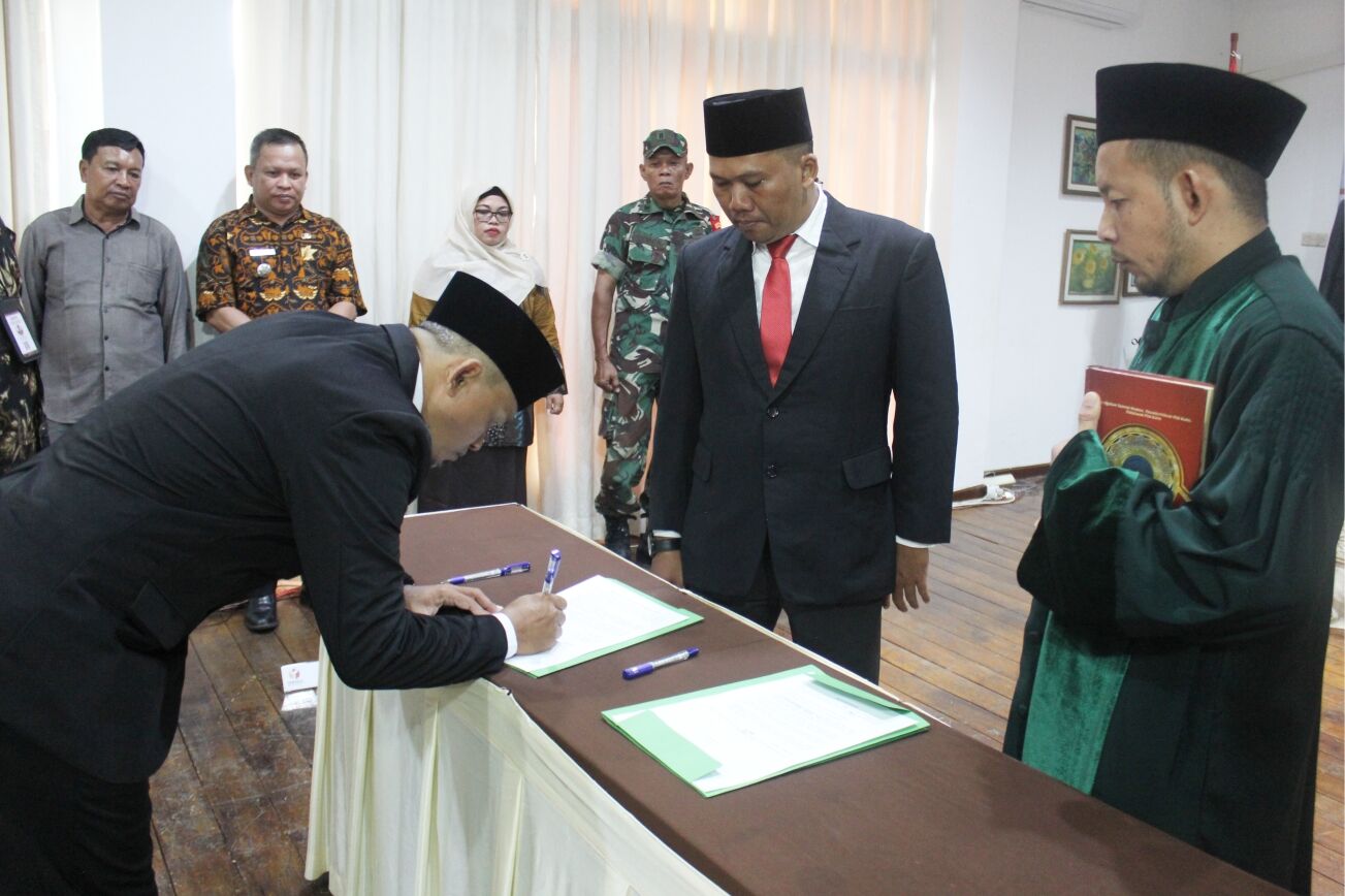 Bawaslu Kabupaten Kayong Resmi Melantik 18 Anggota Panwaslu Kecamatan