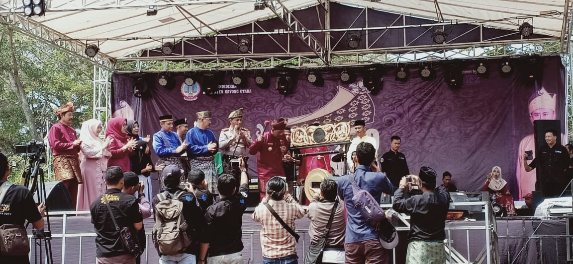 Pembukaan Festival Budaya Tahun 2019 di Kabupaten Kayong Utara