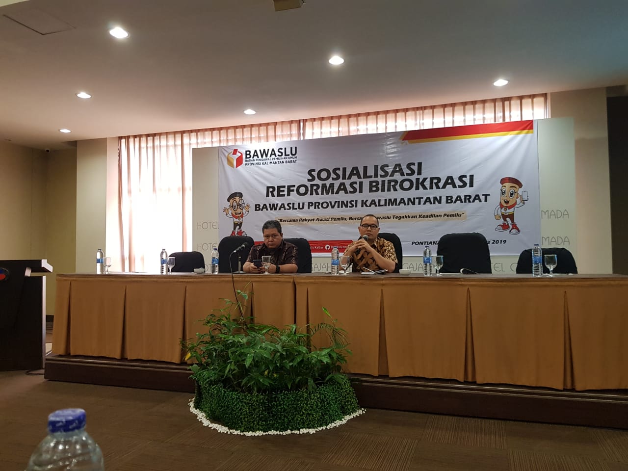 KEGIATAN SOSIALISASI REFORMASI DAN BIROKRASI DI LINGKUNGAN BAWASLU SE-KALIMANTAN BARAT