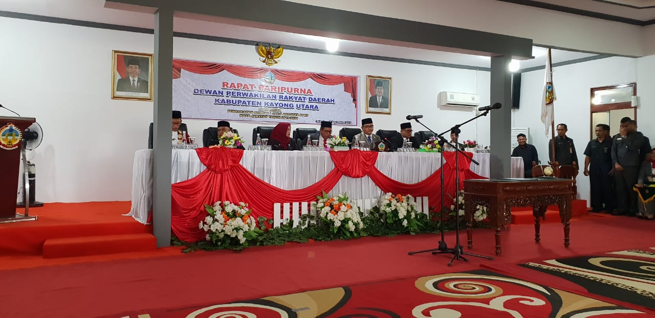 Ucapkan Sumpah Janji, 25 Anggota DPRD Kabupaten Kayong Utara resmi dilantik