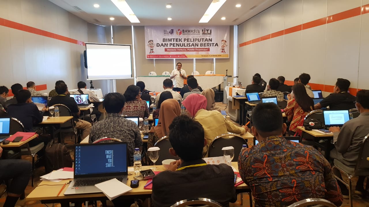 Bawaslu Provinsi Kalimantan Barat menggelar bimtek peliputan dan penulisan berita