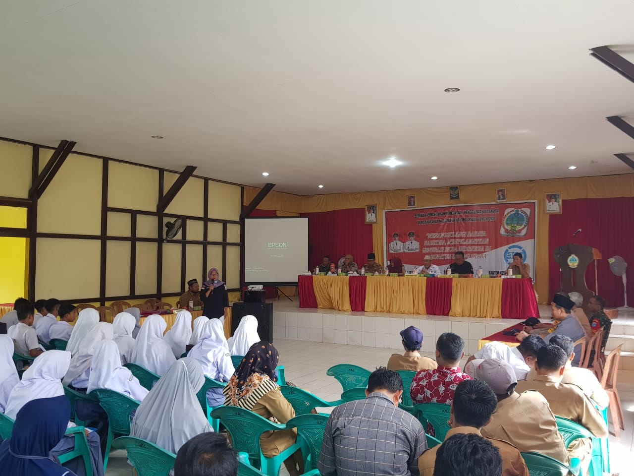 PENTINGNYA PENDIDIKAN POLITIK KEPADA MASYARAKAT DAN PEMILIH PEMULA