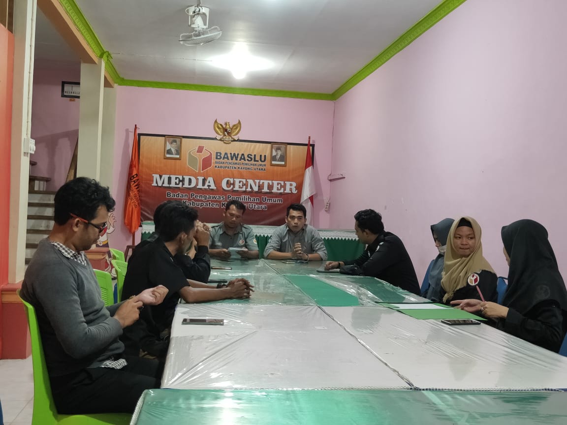 JALANKAN SOSIALISASI, INI JADWAL BAWASLU KAYONG UTARA BULAN INI