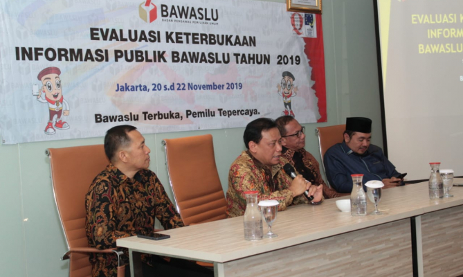 Abhan Minta Jajaran Bawaslu Pertahankan Prestasi Badan Publik Informatif 2019