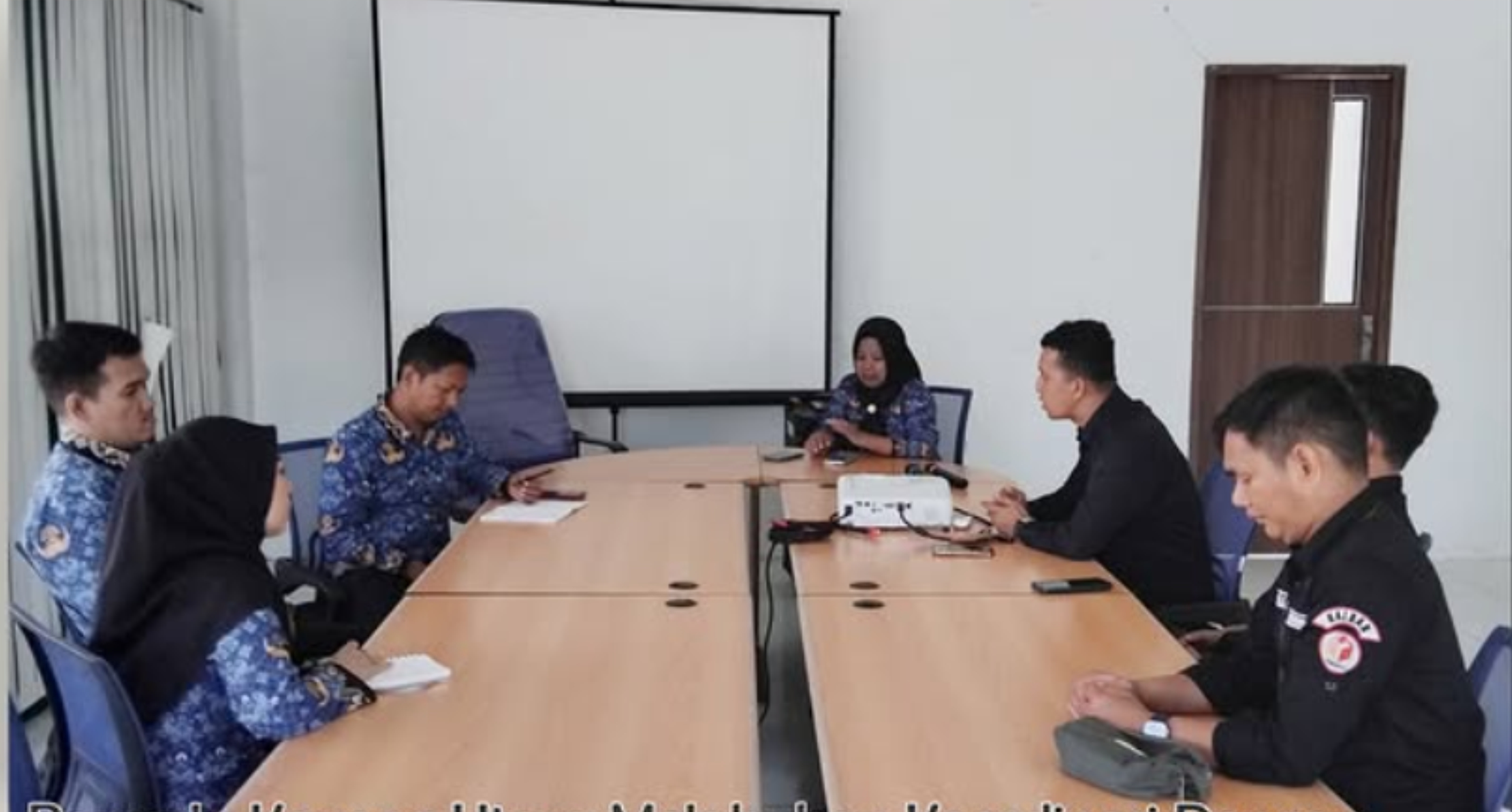 Bawaslu Kayong Utara Koordinasi dengan Disdukcapil Sinkronkan Pemutakhiran Data Pemilih