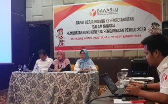 RAPAT KERJA DALAM RANGKA PEMBUATAN BUKU KERJA PENGAWASAN PEMILU TAHUN 2019