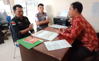 BAWASLU KABUPATEN KAYONG UTARA LAKUKAN SILATURAHIM KELEMBAGAAN KE PEMDES